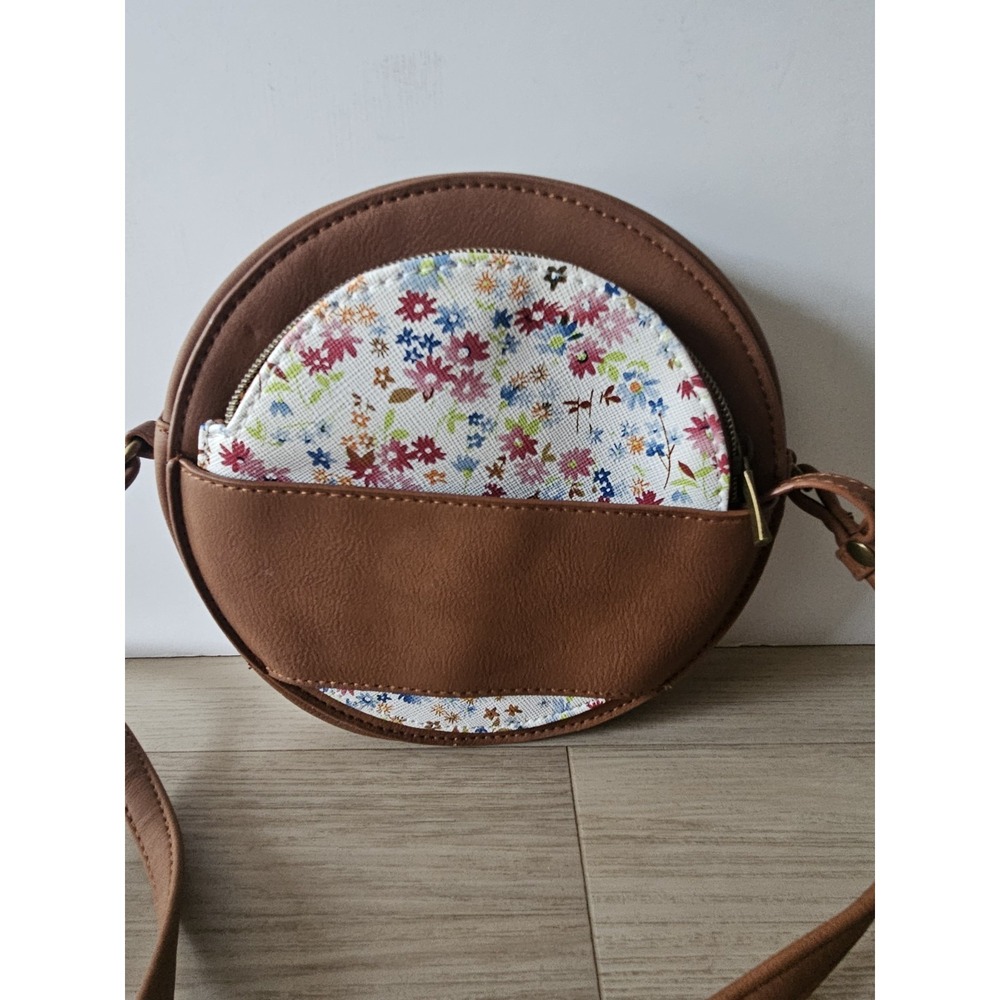 T-Shirt & Jeans Cognac Faux Leather Round Crossbody Bag Removable Floral Pouch